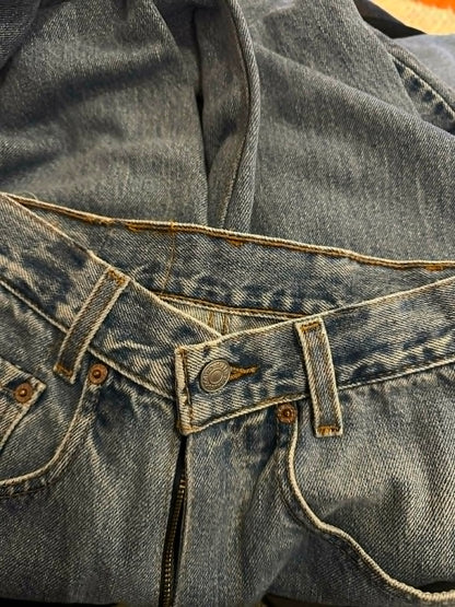 Levi's 560 jeans waistband and copper rivet detail