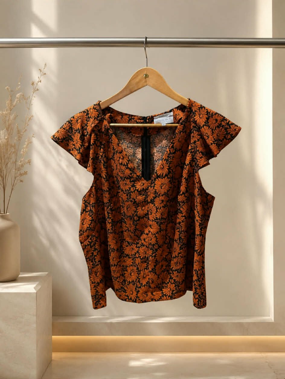 Veronika Maine Daisy Jacquard Flutter-Sleeve Top — Size 16