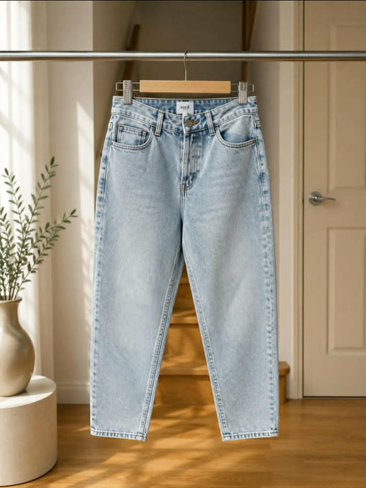 Seed Heritage Light Wash Mom Jeans — Size 10