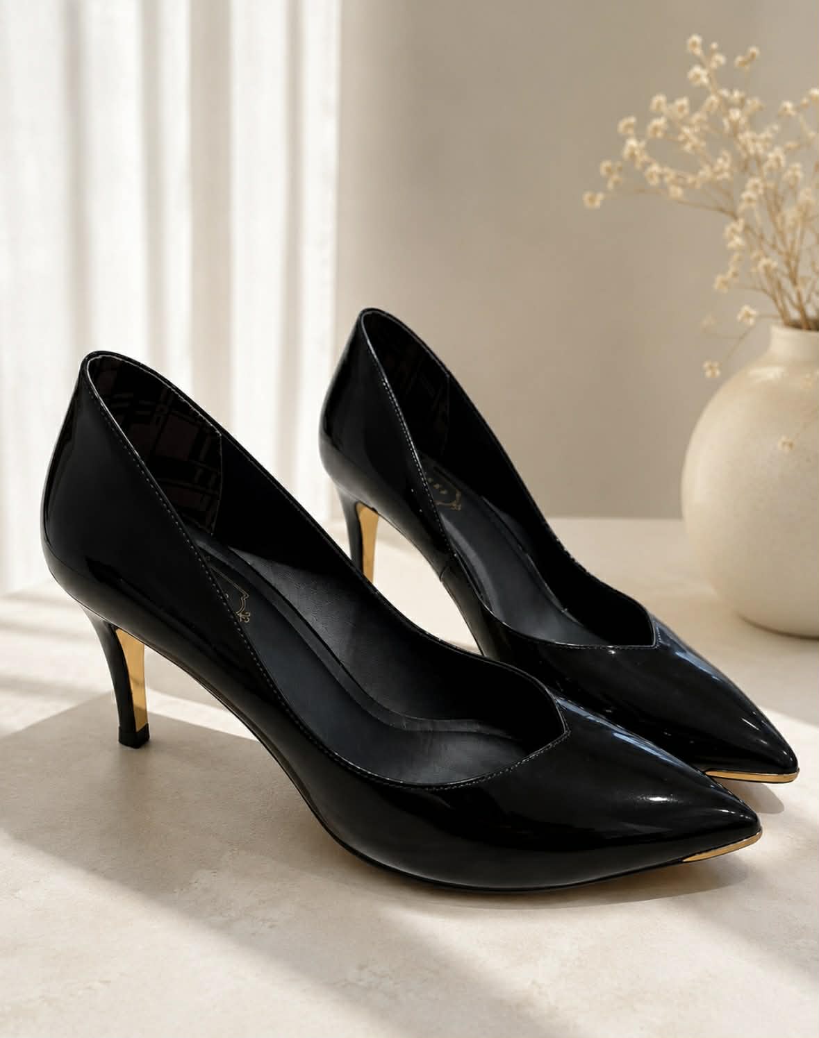 Ted Baker London Black Patent Leather Pointed-Toe Pumps — EU 40 / AU 9